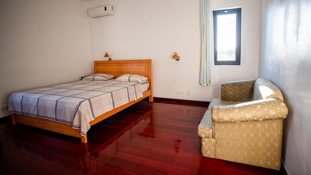 Villa Angelou - Sunlit Beach Getaway With Pool And Wifi Belle Mare Exterior foto